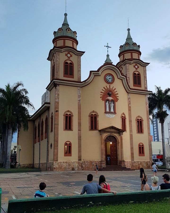 Igreja São José e Nossa Senhora das Dores, em Alfenas | Foto: Marden Couto